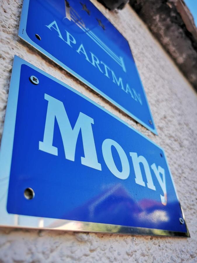 Apartment Mony