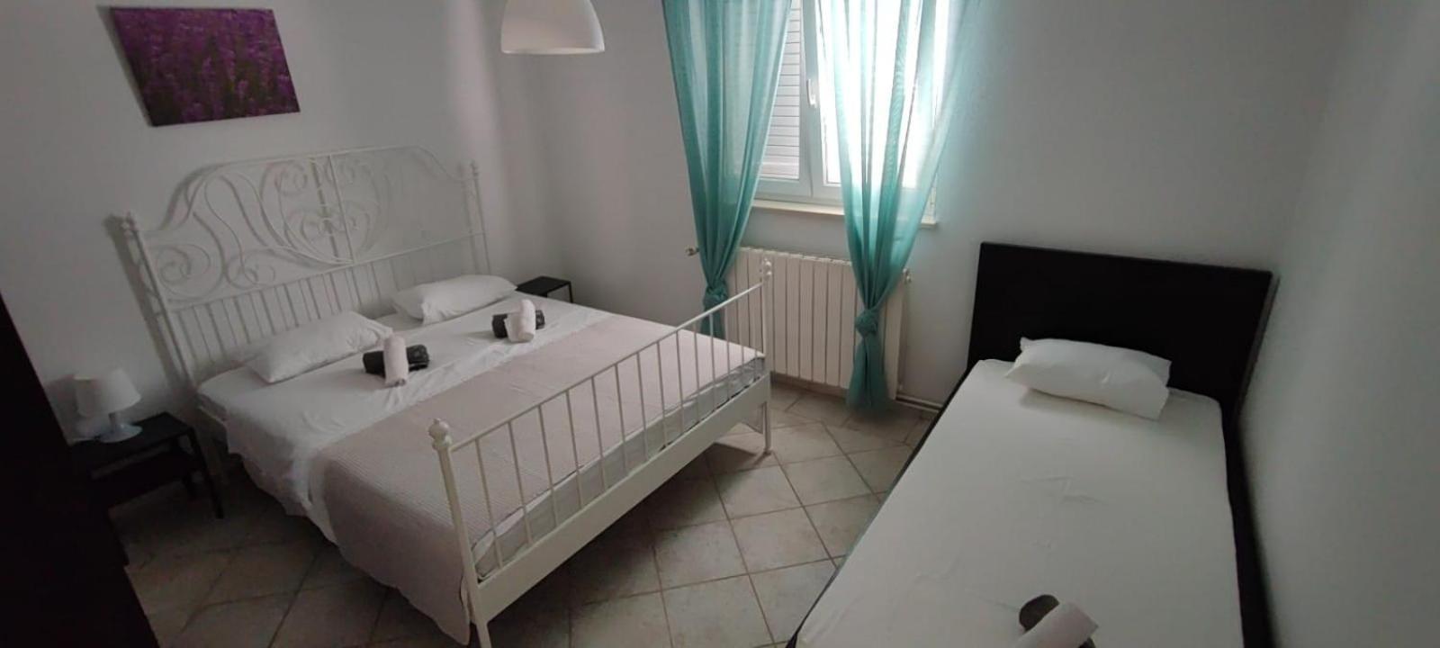 Mony Apartment *