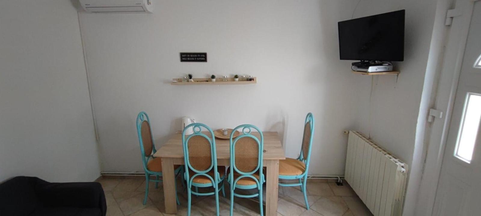 Mony Apartment *