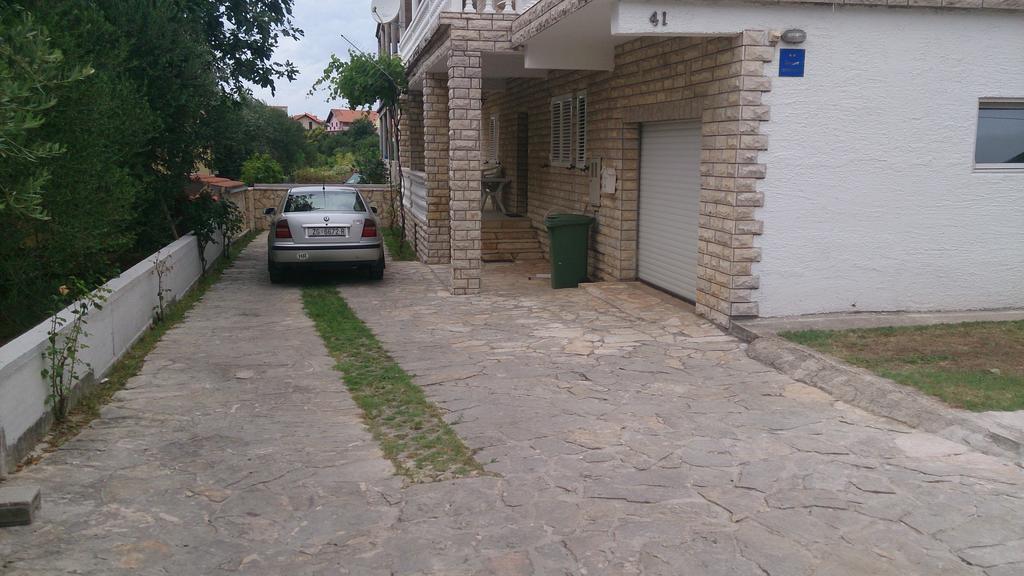 Mony Zadar